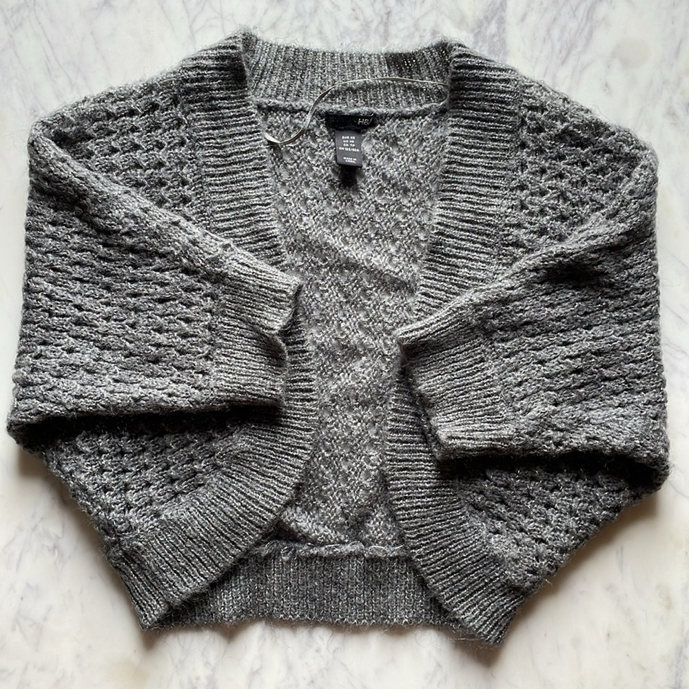 H & M Gray Knit Shrug Size XS